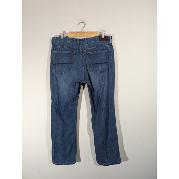 Tommy Bahama Jeans Men Size 38 Blue Medium Wash Straight Leg Denim - Picture 3 of 7
